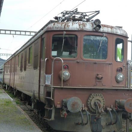 Frutigen, ancienne locomotive Ae8-8 275 Muni du BLS