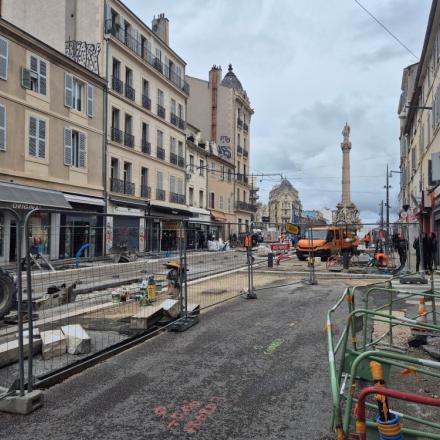 10 mars 2025 : chantier en haut de la rue de Rome