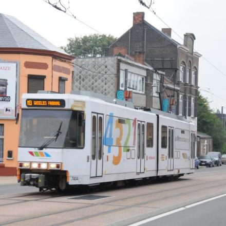 TEC 7404 à Charleroi