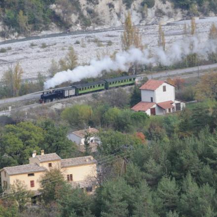 Train des châtaignes, Entrevaux (Photo José Banaudo - 2/11/2013)